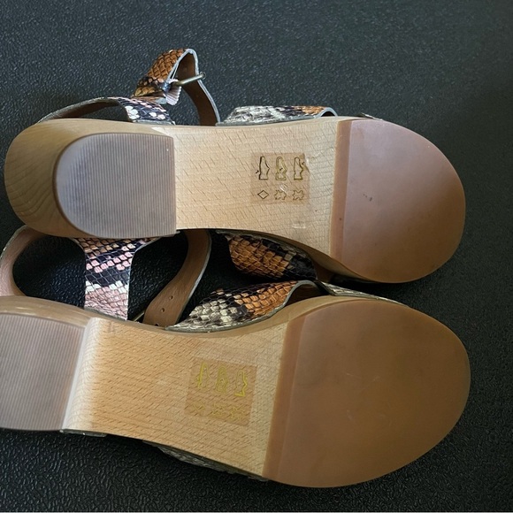 Madewell The Johanna Crisscross Clog Sandal in Snake Embossed Leather Size 7.5 - Picture 7 of 9